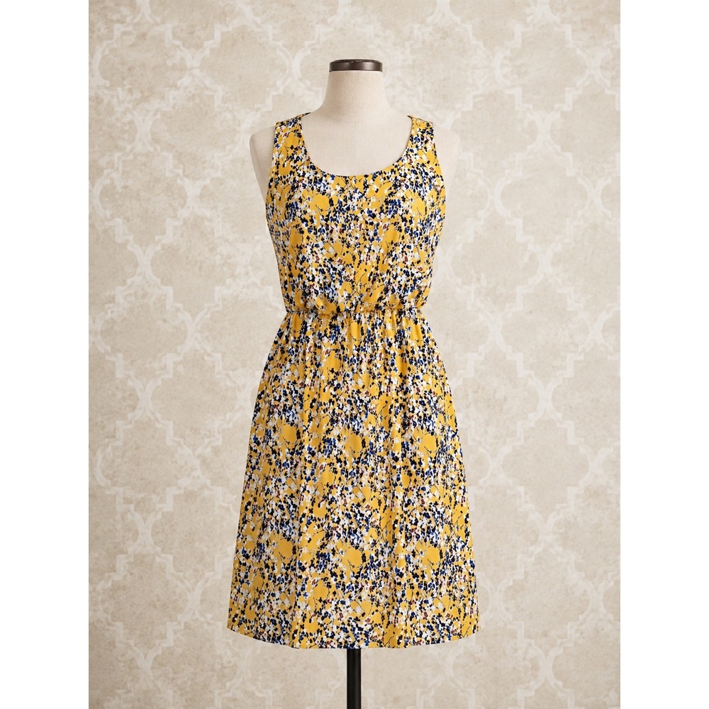 Kaileigh Yellow w/Dark‎ Blue and White Floral Print, EUC, Size L